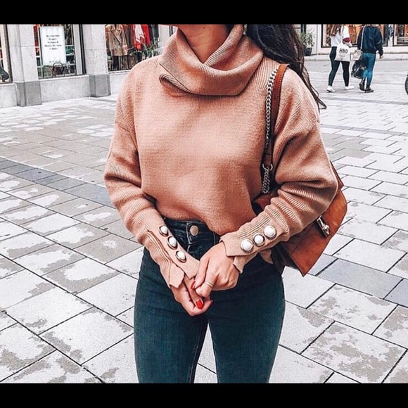 Sweater - Picture 1 of 3